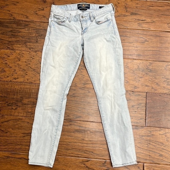 Lucky brand🍀 Leyla capri light wash jeans - Picture 1 of 8